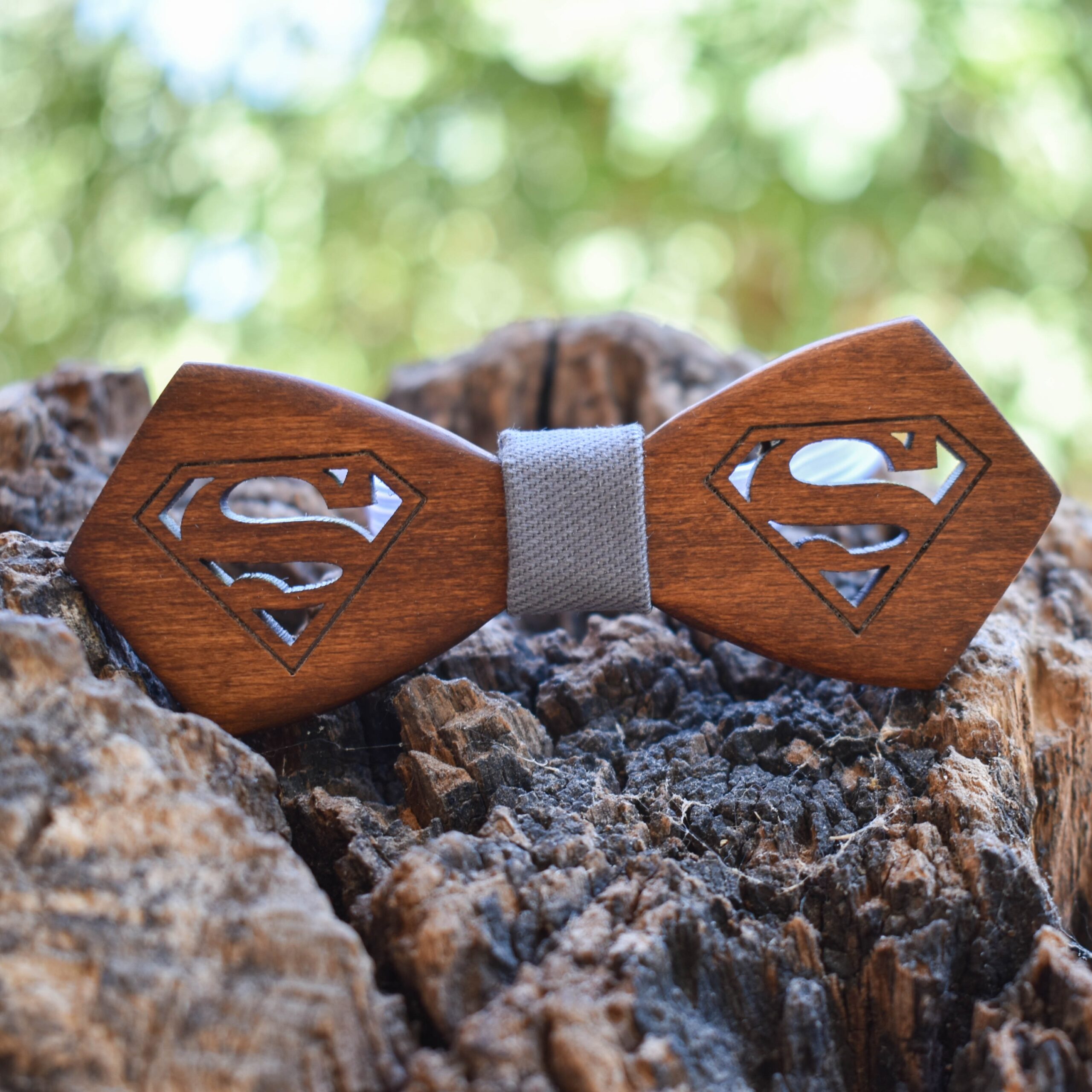 Παιδικό Ξύλινο Παπιγιόν Superman Σκαλιστό